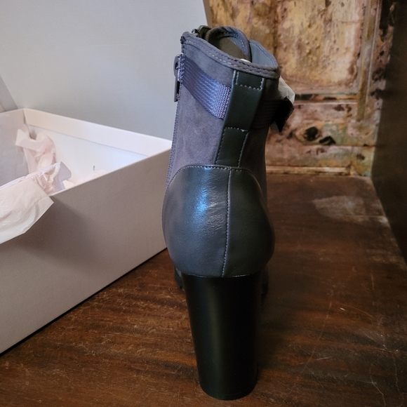 NEW JustFab grey leather & suede booties - Picture 6 of 7